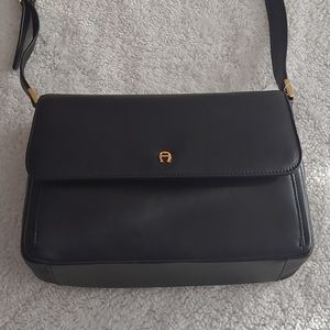 Etienne Signer Black Leather Handbag